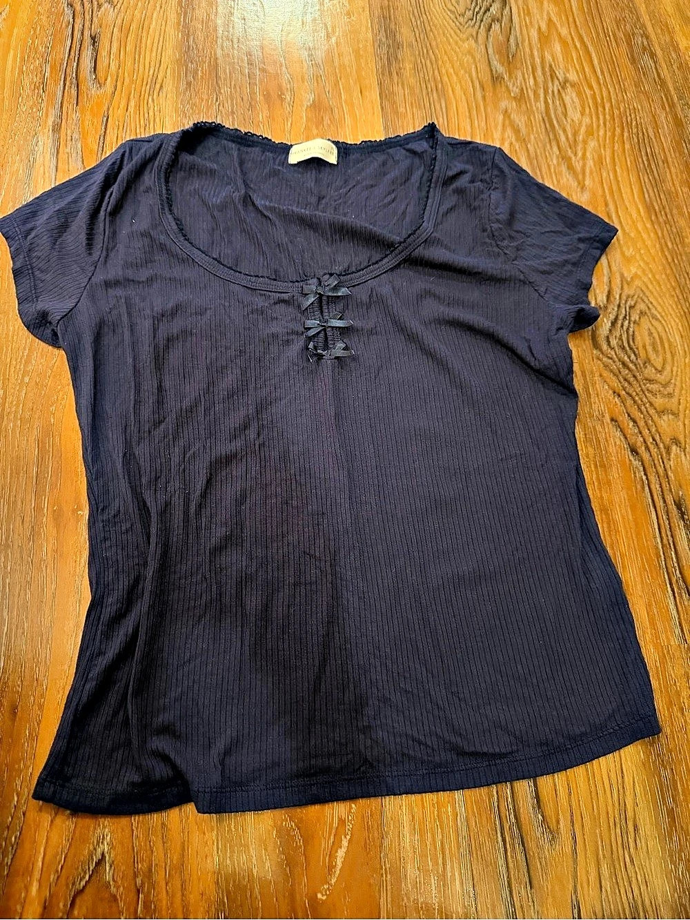 Ribbed Short Sleeve Top in Black Like New